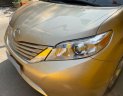 Toyota Sienna 2011 - Cần bán xe Toyota Sienna đời 2011, màu vàng ít sử dụng