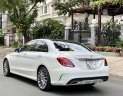 Mercedes-Benz C class   2017 - Cần bán xe Mercedes C300 AMG sản xuất năm 2017, màu trắng, nhập khẩu 