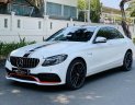 Mercedes-Benz C class 2019 - Cần bán xe với giá thấp Mercedes-Benz C200 Exclusive đã độ full body C63s, đời 2019