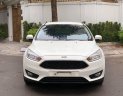 Ford Focus 2018 - Cần bán gấp Ford Focus sản xuất 2018, màu trắng