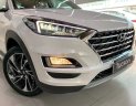 Hyundai Tucson     2020 - Cần bán xe Hyundai Tucson sản xuất 2020, màu trắng 