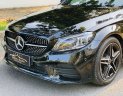 Mercedes-Benz C class C300 AMG 2019 - Bán xe Mercedes C300 AMG đời 2019, màu đen, xe mới 98%