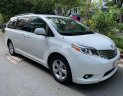 Toyota Sienna 2010 - Cần bán gấp Toyota Sienna đời 2010, màu trắng, nhập khẩu nguyên chiếc