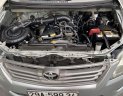 Toyota Innova  E 2012 - Bán ô tô Toyota Innova E sản xuất năm 2012, màu bạc, giá tốt