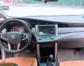 Toyota Innova 2016 - Cần bán lại xe Toyota Innova 2.0G AT đời 2016, màu bạc số tự động, 635 triệu