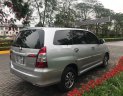 Toyota Innova   2015 - Bán xe Toyota Innova sản xuất 2015, màu bạc còn mới, giá 485tr