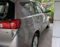 Toyota Innova 2017 - Bán ô tô Toyota Innova đời 2017, màu bạc, giá chỉ 540 triệu