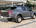 Mitsubishi Triton 2016 - Cần bán nhanh chiếc bán tải Mitsubishi Triton đời 2016, màu xám, giá cực kì thấp