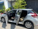 Toyota Yaris   2015 - Cần bán Toyota Yaris năm 2015, màu bạc, nhập khẩu 