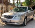 Toyota Camry   2004 - Cần bán xe Toyota Camry 2004, màu bạc, giá 350tr