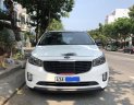 Kia Sedona 2016 - Bán Kia Sedona AT năm sản xuất 2016, màu trắng số tự động, giá chỉ 795 triệu