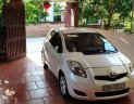 Toyota Yaris 2009 - Bán Toyota Yaris 1.3AT sản xuất năm 2009, màu trắng, nhập khẩu nguyên chiếc