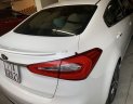 Kia K3 2016 - Cần bán lại xe Kia K3 sản xuất 2016, màu trắng xe gia đình, 495tr