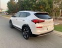 Hyundai Tucson 2019 - Cần bán gấp Hyundai Tucson 1.6 Turbo năm 2019, màu trắng