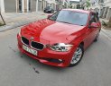 BMW 3 Series    320i  2015 - Cần bán gấp BMW 3 Series 320i sản xuất 2015, màu đỏ, xe nhập như mới