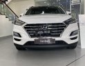 Hyundai Tucson   2020 - Cần bán xe Hyundai Tucson sản xuất 2020, màu trắng, giá 784tr