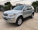 Toyota Fortuner 2011 - Bán Toyota Fortuner MT sản xuất 2011, màu bạc, xe nhập