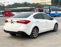 Kia K3 2014 - Cần bán gấp Kia K3 2.0 AT sản xuất năm 2014, màu trắng