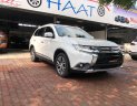 Mitsubishi Outlander 2018 - Bán xe Mitsubishi Outlander đời 2018, màu trắng số tự động