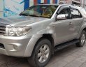 Toyota Fortuner   2010 - Cần bán lại xe Toyota Fortuner đời 2010, màu bạc xe gia đình, 540tr