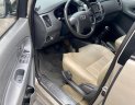 Toyota Innova 2012 - Cần bán gấp Toyota Innova năm 2012, màu vàng cát xe gia đình