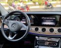 Mercedes-Benz E class 2017 - Cần bán Mercedes E200 2017, màu đen