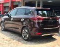 Kia Rondo 2017 - Bán Kia Rondo 2.0 GATH đời 2017, màu đỏ xe gia đình, 585tr