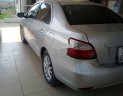 Toyota Vios   2010 - Bán Toyota Vios sản xuất 2010, màu bạc, xe gia đình 