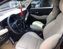 Kia Rondo 2017 - Bán Kia Rondo 2.0 GATH đời 2017, màu đỏ xe gia đình, 585tr