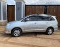 Toyota Innova   2010 - Bán Toyota Innova năm sản xuất 2010, màu bạc xe gia đình, 326 triệu