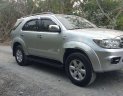 Toyota Fortuner 2.5G 2010 - Bán Toyota Fortuner 2.5G đời 2010, màu bạc, nhập khẩu nguyên chiếc xe gia đình