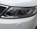 Kia Sorento 2016 - Cần bán gấp Kia Sorento GATH 2.4 AT sản xuất 2016, màu trắng còn mới