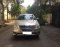 Toyota Innova 2.0E 2016 - Cần bán lại xe Toyota Innova 2.0E năm 2016, màu vàng, ít sử dụng