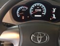 Toyota Innova 2.0E 2016 - Cần bán lại xe Toyota Innova 2.0E năm 2016, màu vàng, ít sử dụng