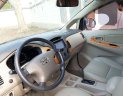 Toyota Innova   2010 - Cần bán xe Toyota Innova sản xuất 2010, màu bạc xe gia đình