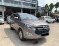 Toyota Innova 2.0E 2018 - Cần bán xe Toyota Innova 2.0E đời 2018, màu nâu, 640tr