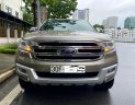 Ford Everest 2.2  Titanium  2017 - Bán xe Ford Everest 2.2  Titanium 2017, màu vàng, nhập khẩu