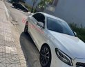 Mercedes-Benz C200 2019 - Cần bán xe Mercedes C200 sản xuất 2019, màu trắng