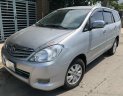 Toyota Innova    2011 - Bán ô tô Toyota Innova 2011, màu bạc xe gia đình