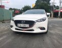 Mazda 3   1.5L Luxury  2019 - Bán Mazda 3 1.5L Luxury sản xuất năm 2019, màu trắng còn mới