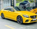 Mercedes-Benz C300     2021 - Cần bán lại xe Mercedes 2021, màu vàng còn mới