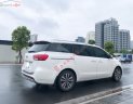 Kia Sedona 2016 - Bán xe Kia Sedona năm 2016, màu trắng, 659 triệu