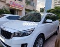 Kia Sedona 2016 - Cần bán Kia Sedona sản xuất 2016, màu trắng