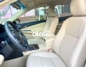 Toyota Camry  2.0E 2017 - Cần bán lại xe Toyota Camry 2.0E sản xuất 2017, màu đen