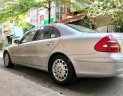 Mercedes-Benz E240 2004 - Bán Mercedes E240 đời 2004, màu bạc giá cạnh tranh