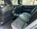 Toyota Camry 2020 - Cần bán lại xe Toyota Camry 2020, màu đen 