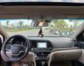Hyundai Elantra   2.0 AT  2018 - Cần bán xe Hyundai Elantra 2.0 AT sản xuất năm 2018, màu nâu