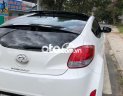 Hyundai Veloster 2011 - Cần bán xe Hyundai Veloster năm sản xuất 2011, màu trắng, nhập khẩu nguyên chiếc