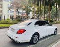 Mercedes-Benz 2018 - Cần bán xe Mercedes E200 sản xuất năm 2018, màu trắng như mới