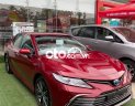 Toyota Camry 2021 - Bán ô tô Toyota Camry sản xuất năm 2021, màu đỏ, nhập khẩu nguyên chiếc